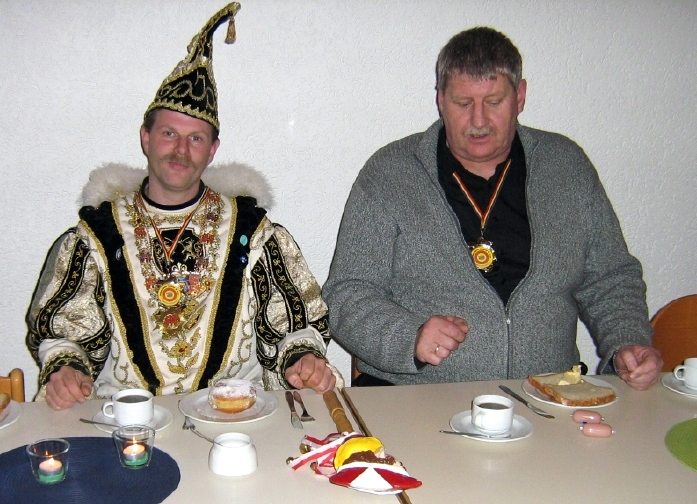 063Rosenmo.jpg - Na, ihr kleinen Würste, ich krieg Euch!