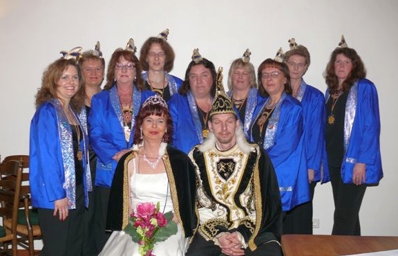 053_2010.jpg - Booooh, ist Prinz sein anstrengend.