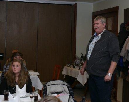 Grünko_2012_01.jpg - Begrüßung zum traditionellen Grünkohlessen 2012 durch den Präsidenten J. Borchard