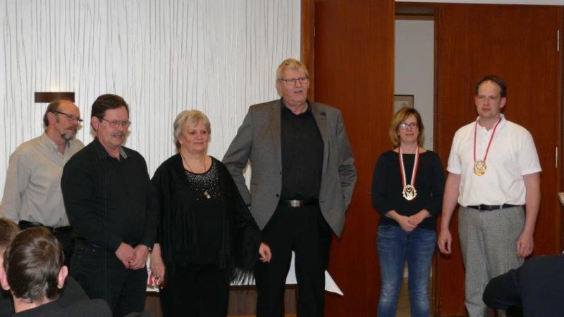 Fisch-2018-08.jpg - Hotelehepaar erhielt den Sessionsorden
