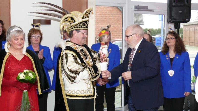 NärrFrüh 2018_11.jpg - Stellvertretender Bürgermeister gratuliert dem Prinzenpaar 