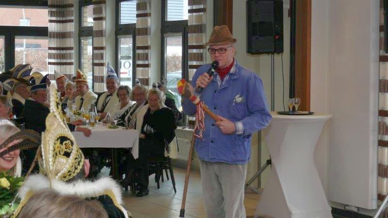 NärrFrüh 2018_21.jpg - " Bauer Brömelkamp "  treibt Späßchen 