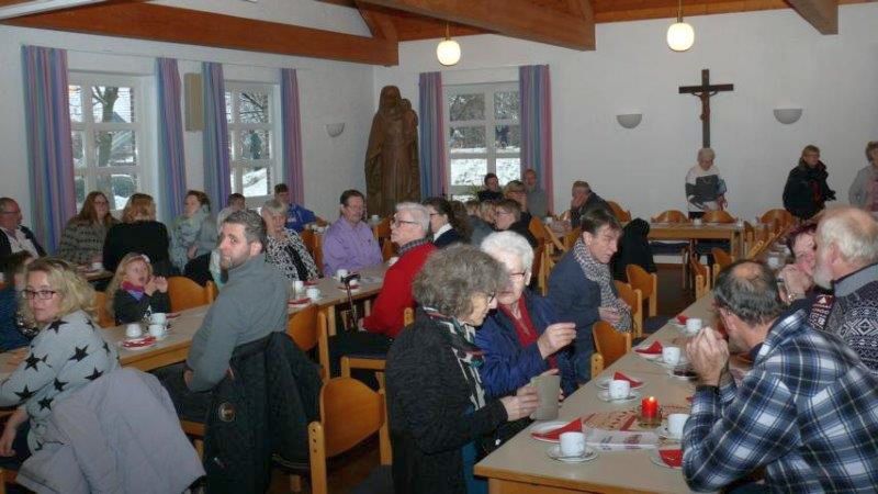 Weihfei-18-1.jpg - Wie immer, ein volles Haus zur Weihnachtsfeier.