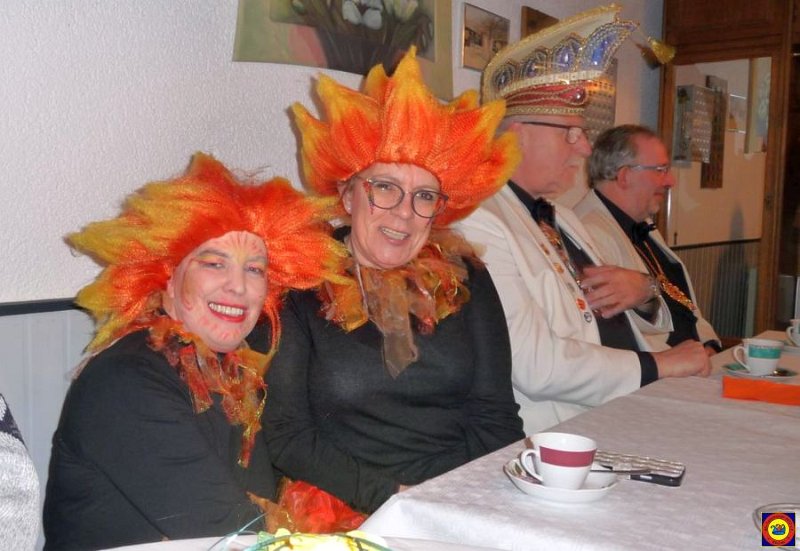 Romo2020-06.jpg - Nach dem Zug -- Kaffetrinken